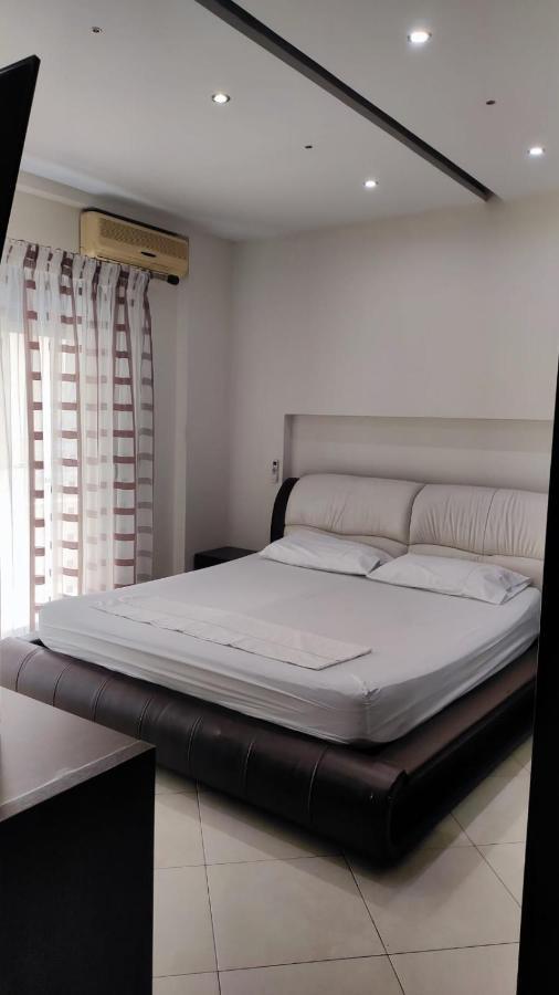Lolu Apartment Plus Privat Parking Vlore Ngoại thất bức ảnh