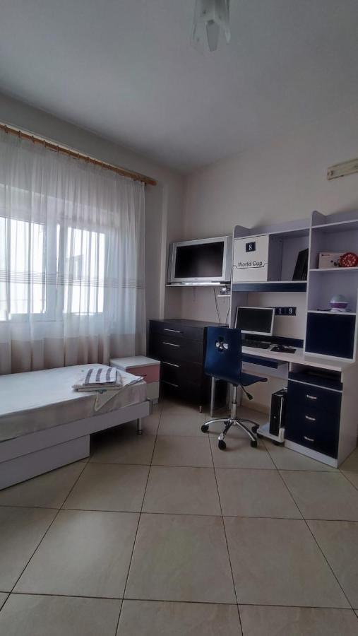 Lolu Apartment Plus Privat Parking Vlore Ngoại thất bức ảnh