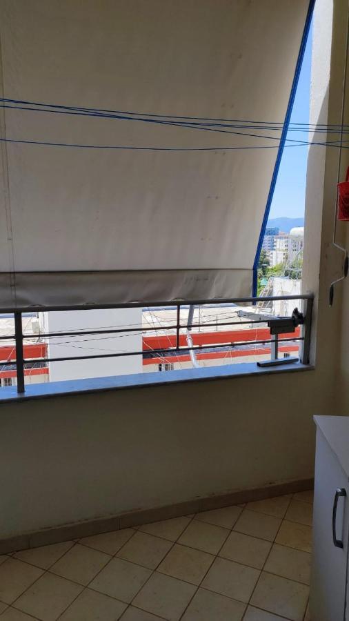 Lolu Apartment Plus Privat Parking Vlore Ngoại thất bức ảnh