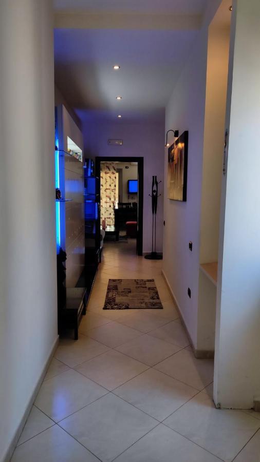 Lolu Apartment Plus Privat Parking Vlore Ngoại thất bức ảnh